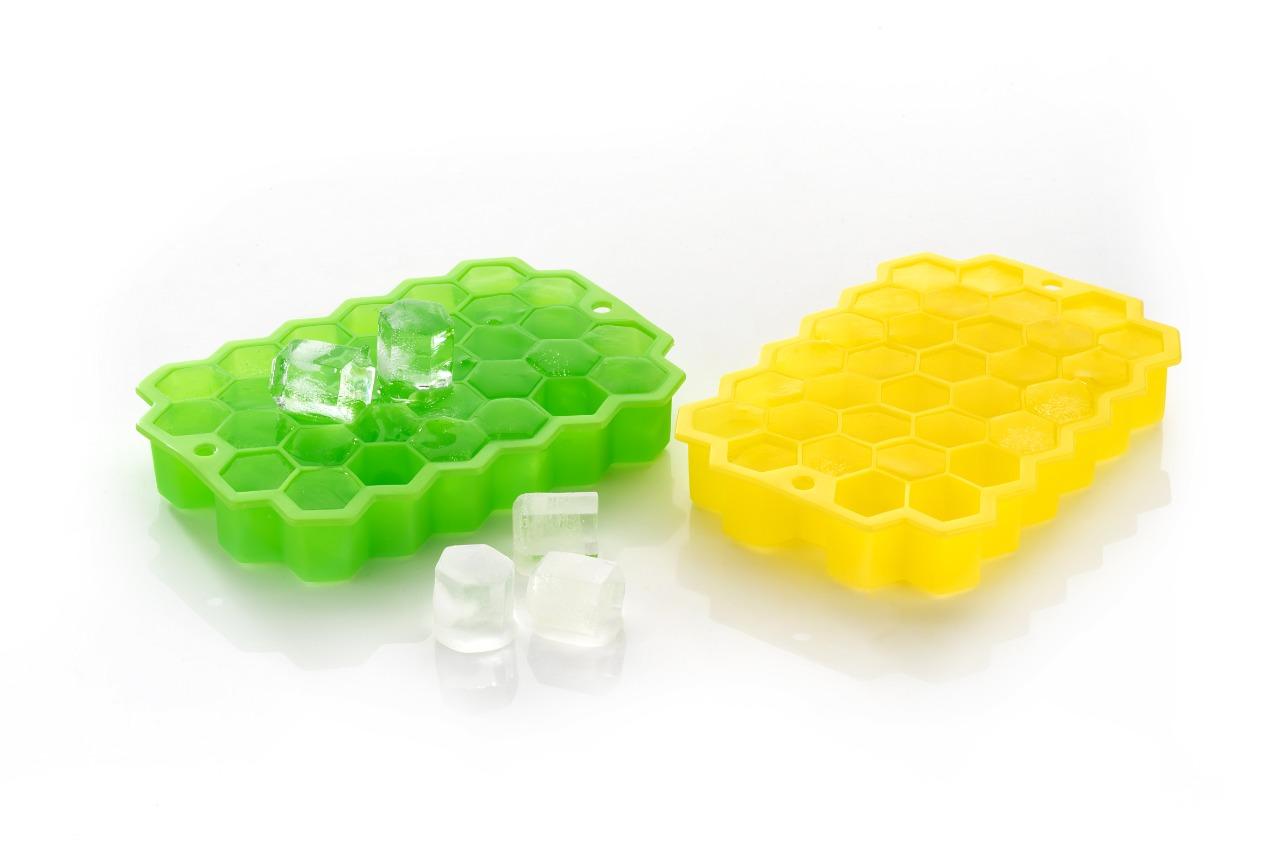 Flexible Silicone Honeycomb Design Ice Cube Trays For Whiskey, Juice (Pack Of 1)