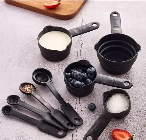 iPretty Kitchen Combo Of 450 ML Chopper & 8 Pcs Black Measuring (Pack Of 2)