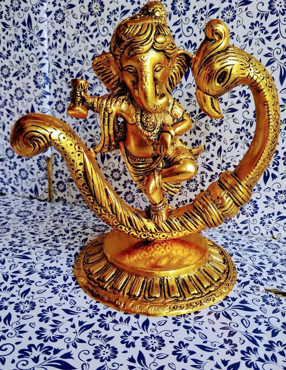 Gold Plated Metal Showpiece