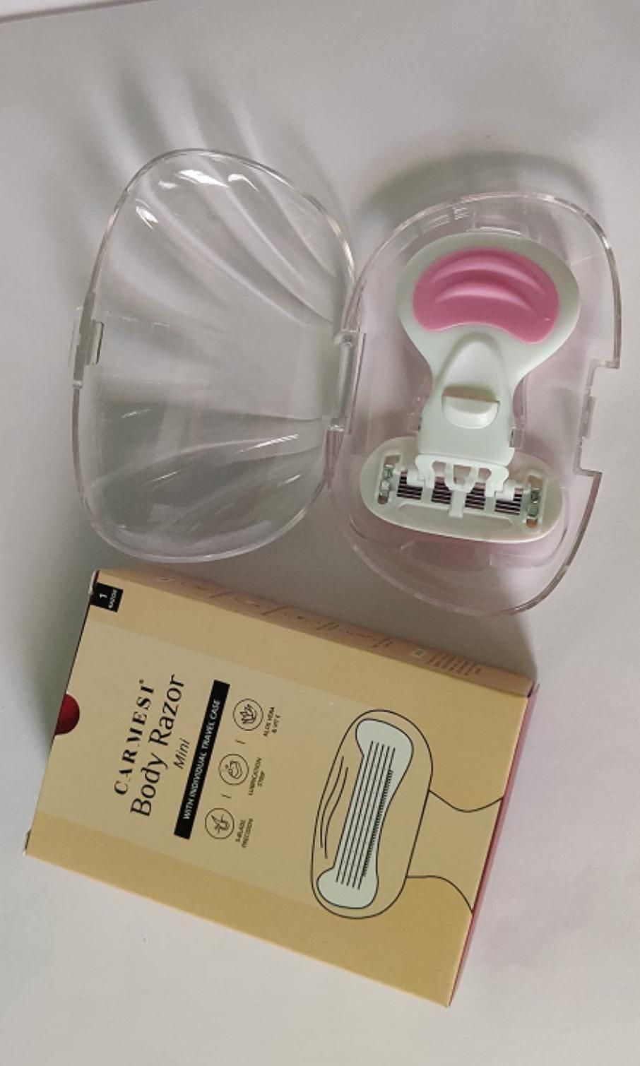 Mini Ultra Smooth Hair Removal Razor 4 Stainless Steel Blades with Aloe Vera & Vitamin E Lubrication ? (Pack of 1)