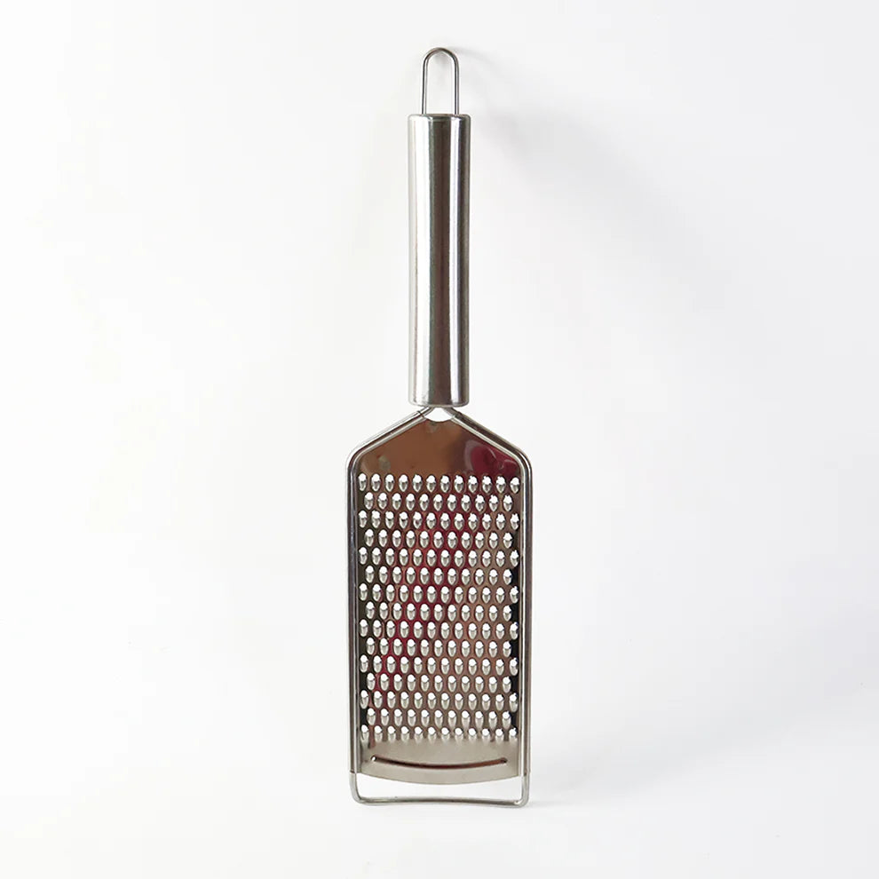 Pretty Buyers Carrot Grater – Durable Stainless Steel Kitchen Shredder