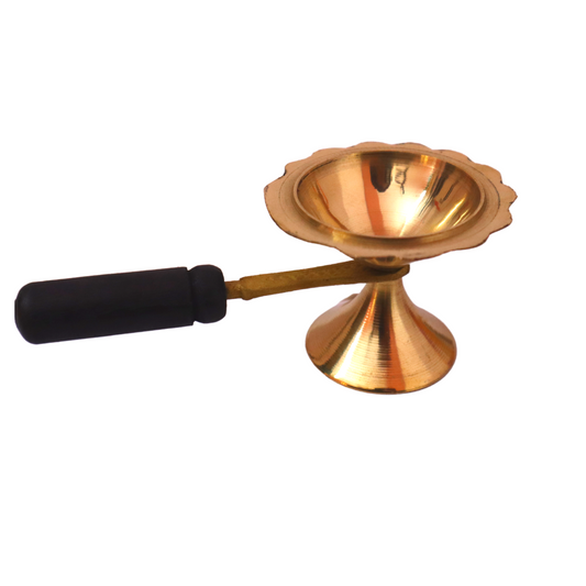 iPretty Brass Aarti Diya with Wooden Handle | Traditional Brass Arthi | Kapoor Dani | Arti Holder