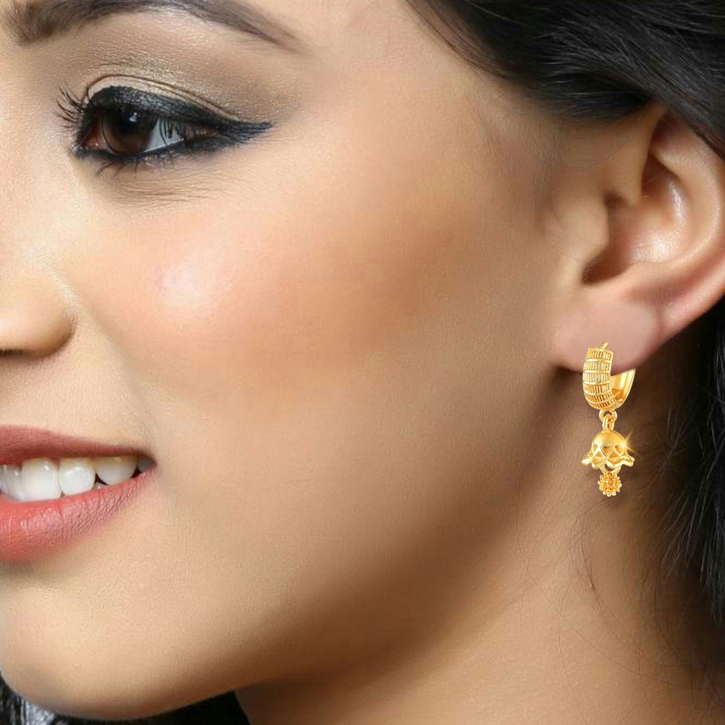 Glistening Gold Plated Women's Earring