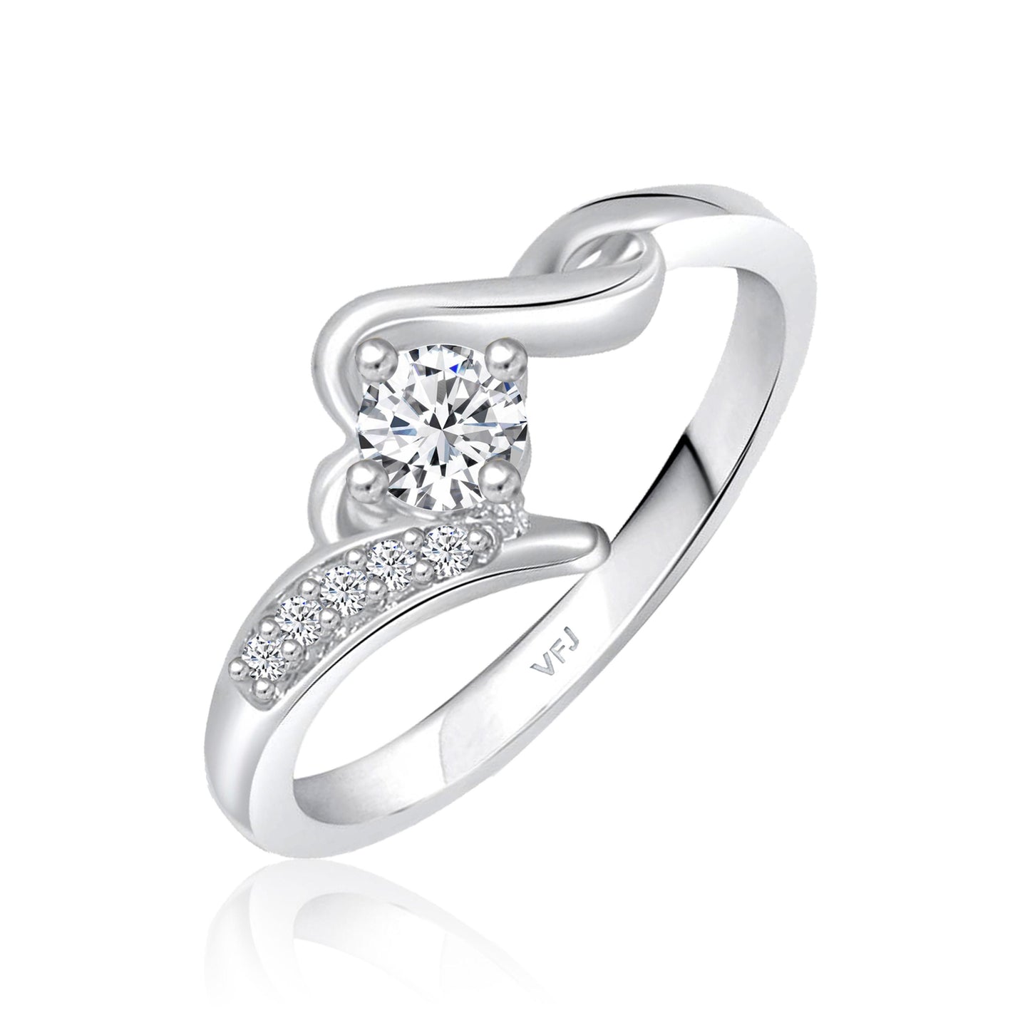 Luxurious Silver Plated Finger Ring