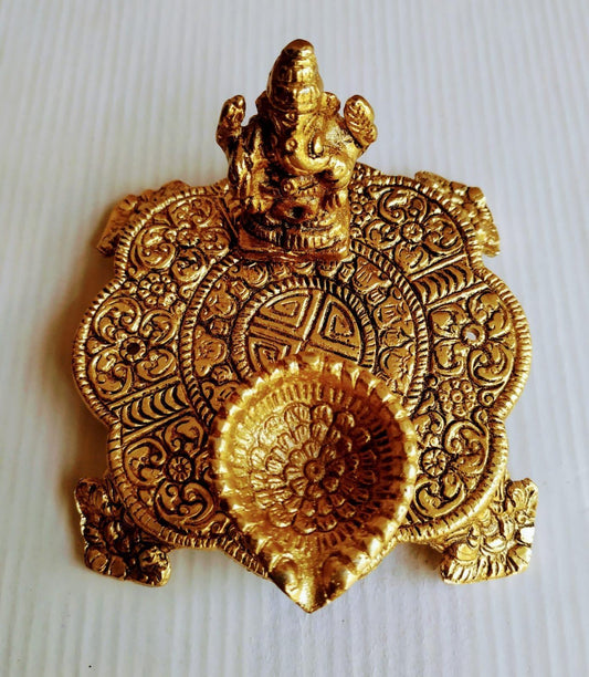 Home Decorative Metal Idols & Hangings